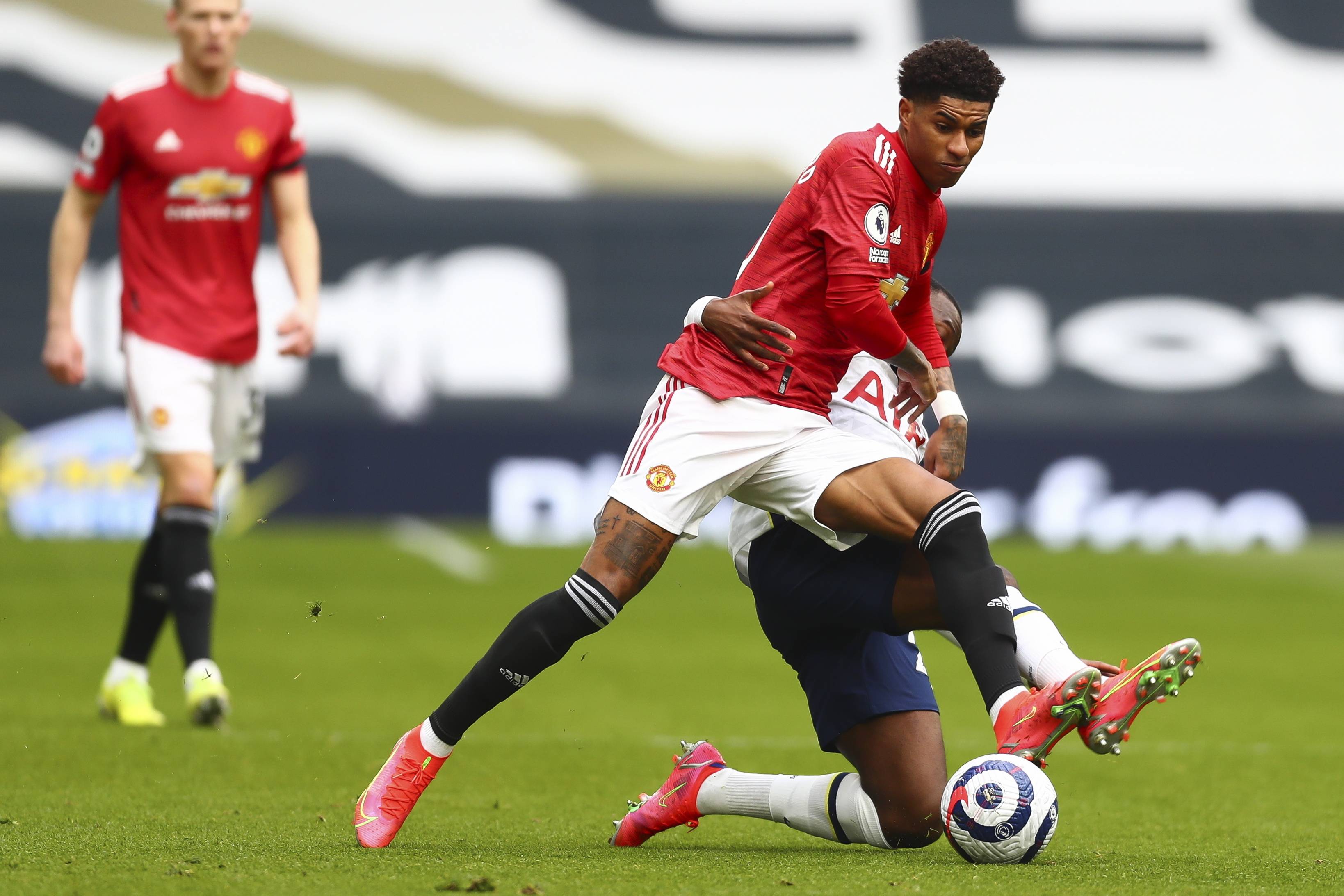 因除了悬念 因除了悬念